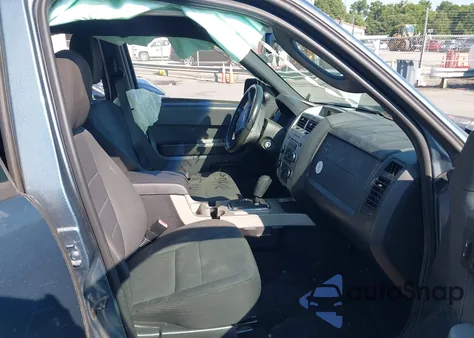 2011 Ford Escape Xlt z USA, uszkodzony, nr VIN 1FMCU0D73BKA83242